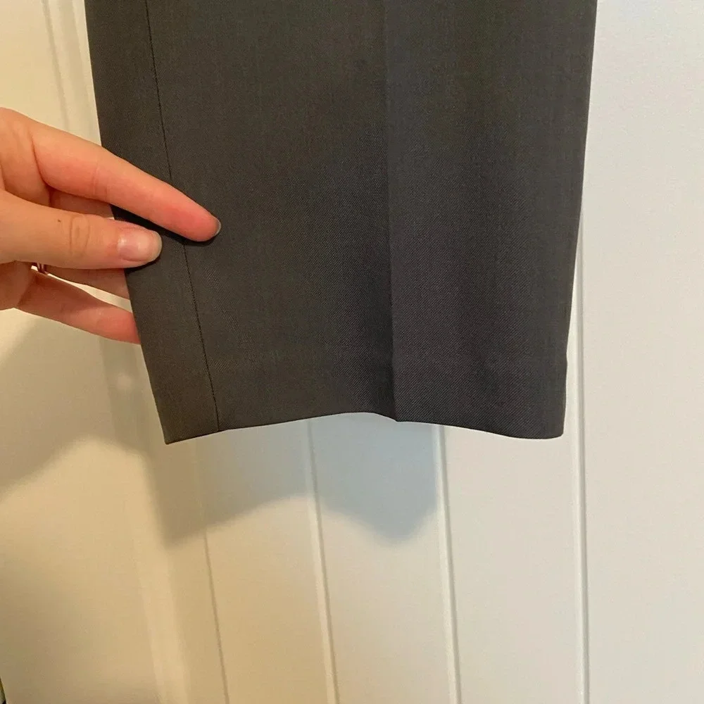 EUC | Haggar men’s‎ premium comfort flat front slim fit dress pants — 32x32